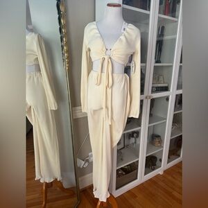 Large two-piece set cream color